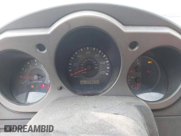 2002 Nissan Xterra XE with VIN 5N1ED28T52C505940, listed as a IAAI auction lot 42667003 with 259,871 mi miles and . Bid and sale history available at DreamBid. Image 7.