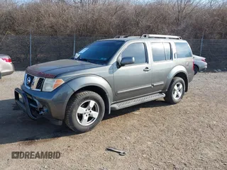 2007 Nissan Pathfinder SE z VIN 5N1AR18W07C610753, wystawiony jako IAAI lot #41733415 z przebiegiem Nie podano mil oraz . Historia ofert i sprzedaży dostępna na DreamBid. Obrazek 2.