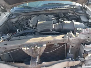 2000 Lincoln Navigator z VIN 5LMEU27A2YLJ32507, wystawiony jako IAAI lot #40752754 z przebiegiem Nie podano mil oraz . Historia ofert i sprzedaży dostępna na DreamBid. Obrazek 10.