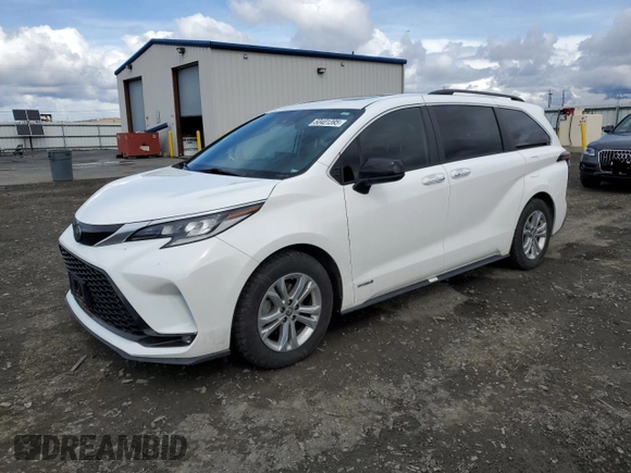 2021 Toyota Sienna XSE with VIN 5TDDSKFC7MS037087, listed as a Copart auction lot 50401395 with 81,184 mi miles and Salvage Title. Bid and sale history available at carsss.com. Image 1.