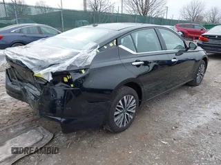 2024 Nissan Altima 2.5 SV with VIN 1N4BL4DW4RN425717, listed as a IAAI auction lot 41524119 with 3,455 mi miles. Bid and sale history available at carsss.com. Image 4.