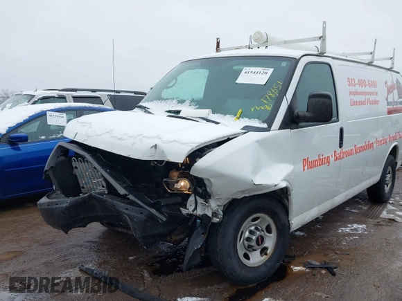 2012 GMC Savana Cargo Van with VIN 1GTZ7TBG1C1198262, listed as a IAAI auction lot 41544120 with 178,651 mi miles. Bid and sale history available at carsss.com. Image 6.