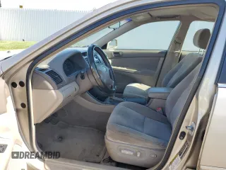 2004 Toyota Camry LE with VIN 4T1BE32K84U929163, listed as a Copart auction lot 65193485 with 245,734 mi miles and Clean title. Bid and sale history available at DreamBid. Image 7.