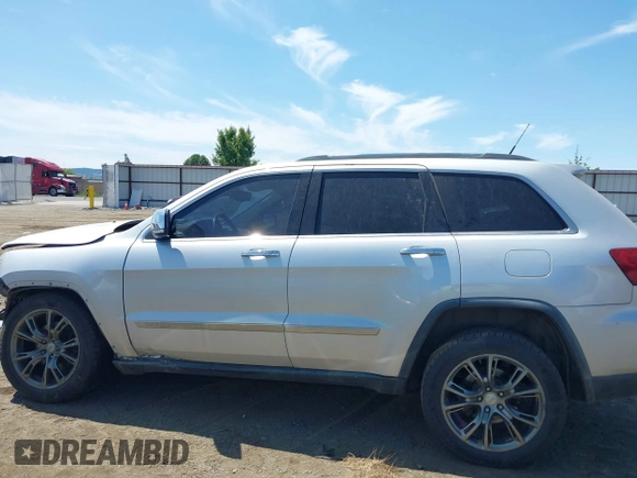 2011 Jeep Grand Cherokee Limited with VIN 1J4RR5GT4BC511281, listed as a IAAI auction lot 42368292 with 367,492 mi miles and . Bid and sale history available at DreamBid. Image 15.