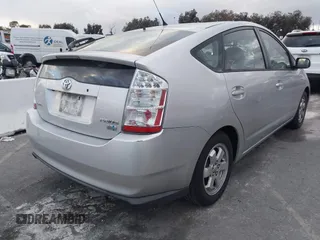 2006 Toyota Prius with VIN JTDKB20UX63164929, listed as a IAAI auction lot 41545790 with 192,797 mi miles. Bid and sale history available at carsss.com. Image 4.