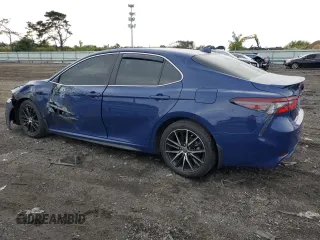 2023 Toyota Camry SE z VIN 4T1T11BK9PU076975, wystawiony jako Copart lot #69562413 z przebiegiem 17 735 mil mil oraz Nie do naprawy • Non repairable. Historia ofert i sprzedaży dostępna na DreamBid. Obrazek 2.