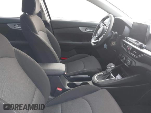 2022 Kia Forte LXS with VIN 3KPF24AD1NE474373, listed as a IAAI auction lot 41138637 with 40,651 mi miles and . Bid and sale history available at DreamBid. Image 5.