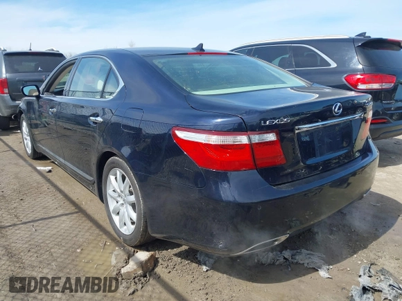 2008 Lexus LS 460 LWB with VIN JTHGL46F185021333, listed as a IAAI auction lot 41875999 with 111,418 mi miles. Bid and sale history available at carsss.com. Image 3.