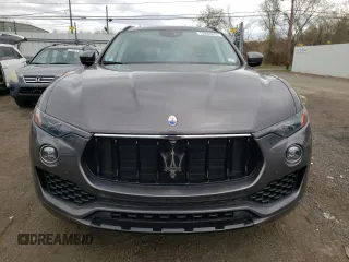 2018 Maserati Levante S GranSport z VIN ZN661YUS4JX302318, wystawiony jako Copart lot #53880875 z przebiegiem 23 771 mil mil oraz Szkoda całkowita • Salvage title. Historia ofert i sprzedaży dostępna na DreamBid. Obrazek 5.