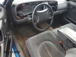 1998 Dodge Dakota SLT z VIN 1B7FL26X0WS745765, wystawiony jako Copart lot #48497125 z przebiegiem 174 162 mil mil oraz Szkoda całkowita • Salvage title. Historia ofert i sprzedaży dostępna na DreamBid. Obrazek 8.