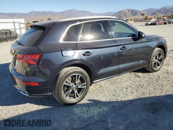 2020 Audi Q5 Premium with VIN WA1G2AFY6L2060055, listed as a Copart auction lot 83662284 with 61,798 mi miles and Salvage Title. Bid and sale history available at carsss.com. Image 3.