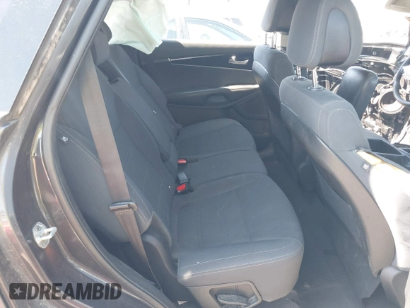 2016 Kia Sorento LX with VIN 5XYPG4A3XGG080146, listed as a IAAI auction lot 41772923 with 1 mi miles. Bid and sale history available at carsss.com. Image 8.