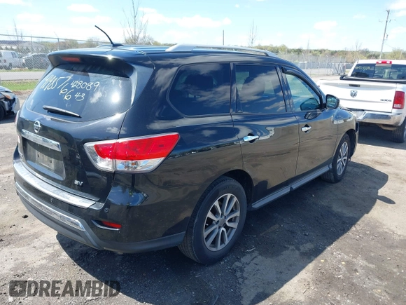 2016 Nissan Pathfinder SV with VIN 5N1AR2MNXGC637364, listed as a IAAI auction lot 41985766 with 149,501 mi miles. Bid and sale history available at carsss.com. Image 4.