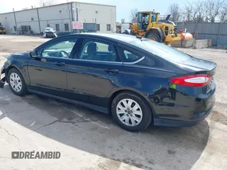 2014 Ford Fusion S with VIN 3FA6P0G75ER387702, listed as a IAAI auction lot 41912113 with 180,002 mi miles. Bid and sale history available at carsss.com. Image 3.