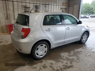 2008 Scion xD z VIN JTKKU10408J000648, wystawiony jako Copart lot #56915325 z przebiegiem 211 280 mil mil oraz Szkody całkowita. Historia ofert i sprzedaży dostępna na DreamBid. Obrazek 3.