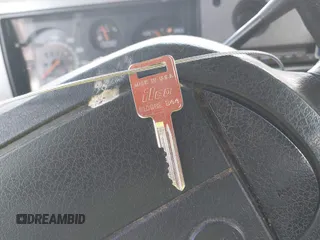 1995 GMC Van z VIN 1GTEG25H8SF548551, wystawiony jako IAAI lot #41830888 z przebiegiem 110 067 mil mil oraz . Historia ofert i sprzedaży dostępna na DreamBid. Obrazek 11.