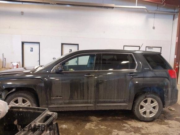 2014 GMC Terrain SLE with VIN 2GKFLVEK1E6370305, listed as a IAAI auction lot 41427574 with 120,121 mi miles. Bid and sale history available at carsss.com. Image 14.