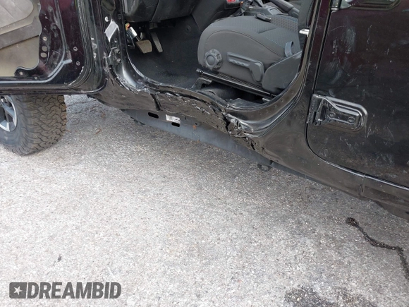 2024 Jeep Wrangler Rubicon X z VIN 1C4RJXR64RW197186, wystawiony jako IAAI lot #42405700 z przebiegiem 6 397 mil mil oraz . Historia ofert i sprzedaży dostępna na DreamBid. Obrazek 20.