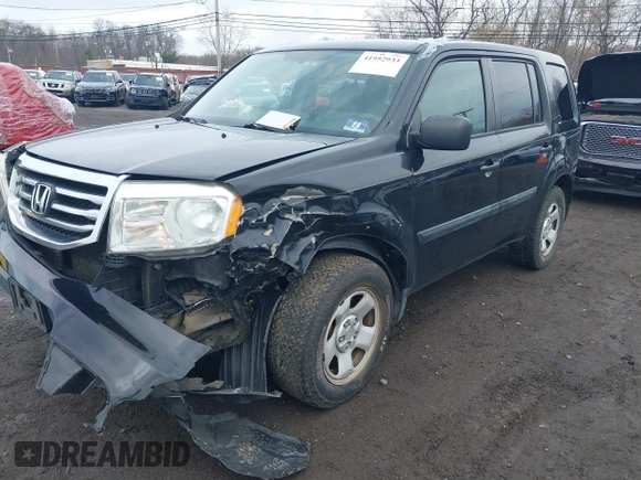2015 Honda Pilot LX with VIN 5FNYF4H23FB047662, listed as a IAAI auction lot 41952933 with 227,892 mi miles and . Bid and sale history available at carsss.com. Image 6.