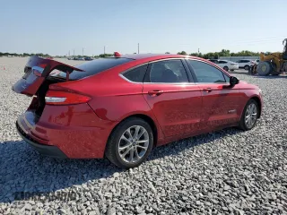 2019 Ford Fusion SE with VIN 3FA6P0LUXKR225376, listed as a Copart auction lot 53430445 with 133,512 mi miles and Non Repairable. Bid and sale history available at carsss.com. Image 3.