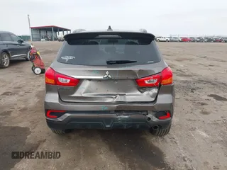 2018 Mitsubishi Outlander SEL z VIN JA4AR4AWXJZ020218, wystawiony jako IAAI lot #41705379 z przebiegiem 113 207 mil mil oraz . Historia ofert i sprzedaży dostępna na DreamBid. Obrazek 16.