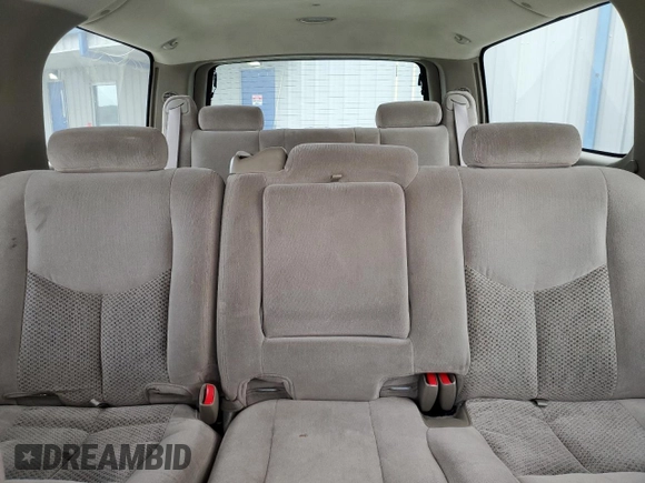 2005 Chevrolet Suburban LS with VIN 3GNEC16Z85G243106, listed as a Copart auction lot 82868994 with 192,142 mi miles and Salvage title. Bid and sale history available at DreamBid. Image 10.