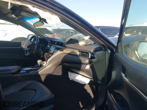 2018 Toyota Camry LE z VIN 4T1B11HK4JU151656, wystawiony jako IAAI lot #41524694 z przebiegiem 52 581 mil mil oraz . Historia ofert i sprzedaży dostępna na DreamBid. Obrazek 5.