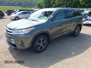 2017 Toyota Highlander LE with VIN 5TDBZRFH0HS442172, listed as a IAAI auction lot 42436089 with 95,437 mi miles and . Bid and sale history available at DreamBid. Image 2.