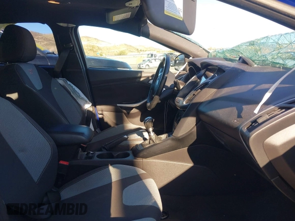 2014 Ford Focus ST with VIN 1FADP3L96EL374584, listed as a IAAI auction lot 41644629 with 90,607 mi miles and . Bid and sale history available at carsss.com. Image 5.