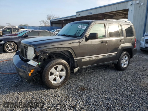 2010 Jeep Liberty Sport z VIN 1J4PP2GK2AW181091, wystawiony jako Copart lot #44555095 z przebiegiem 104 986 mil mil oraz Szkoda całkowita • Salvage title. Historia ofert i sprzedaży dostępna na DreamBid. Obrazek 1.