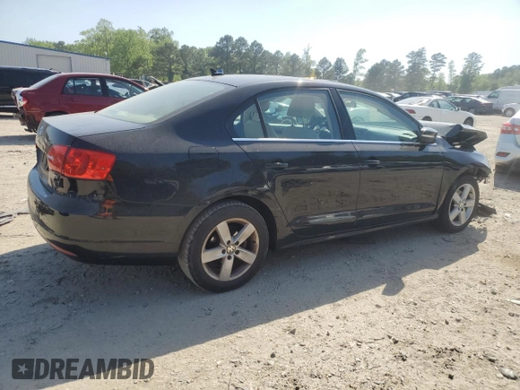 2013 Volkswagen Jetta TDI w/Premium с VIN 3VWLL7AJ5DM389660, выставлен на аукционе Copart как лот 53796405 с пробегом 82 151 миль миль и Чистый • Clean title. История ставок и продаж доступна на DreamBid. Изображение 3.