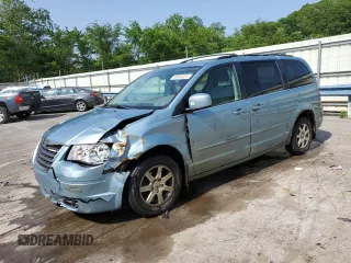 2008 Chrysler Town & Country Touring z VIN 2A8HR54P68R658445, wystawiony jako Copart lot #59540225 z przebiegiem 170 018 mil mil oraz Szkoda całkowita • Salvage title. Historia ofert i sprzedaży dostępna na DreamBid. Obrazek 1.