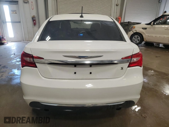 2012 Chrysler 200 Limited with VIN 1C3CCBCG5CN264108, listed as a Copart auction lot 55779105 with 131,300 mi miles and Clean Title. Bid and sale history available at DreamBid. Image 6.