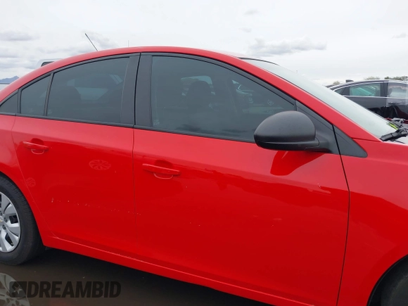 2015 Chevrolet Cruze LS z VIN 1G1PA5SH8F7130466, wystawiony jako IAAI lot #41788830 z przebiegiem 147 283 mil mil oraz . Historia ofert i sprzedaży dostępna na DreamBid. Obrazek 13.