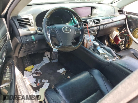 2014 Lexus LS 460 L with VIN JTHGL5EF4E5051560, listed as a Copart auction lot 55837084 with 180,562 mi miles and Salvage title. Bid and sale history available at DreamBid. Image 8.