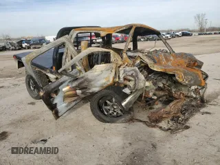 2002 Chevrolet Silverado 1500HD LT z VIN 1GCGK13U02F246396, wystawiony jako Copart lot #85023234 z przebiegiem Nie podano mil oraz Szkoda całkowita • Salvage title. Historia ofert i sprzedaży dostępna na DreamBid. Obrazek 4.