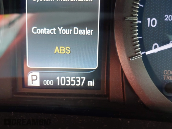 2018 Toyota Sienna LE Auto Access Seat with VIN 5TDKZ3DC5JS945951, listed as a IAAI auction lot 41689856 with 103,537 mi miles. Bid and sale history available at carsss.com. Image 16.