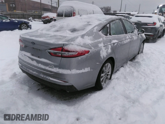 2020 Ford Fusion SE with VIN 3FA6P0HD6LR186599, listed as a IAAI auction lot 41541530 with 0 mi miles. Bid and sale history available at carsss.com. Image 4.