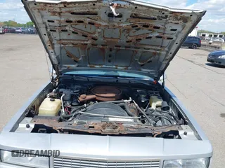 1987 Chevrolet Monte Carlo z VIN 1G1GZ11Z4HR114011, wystawiony jako IAAI lot #42204871 z przebiegiem 74 357 mil mil oraz . Historia ofert i sprzedaży dostępna na DreamBid. Obrazek 10.