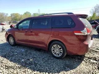 2013 Toyota Sienna XLE AAS with VIN 5TDYK3DC2DS384336, listed as a Copart auction lot 53405715 with 138,563 mi miles and Salvage Title. Bid and sale history available at carsss.com. Image 2.