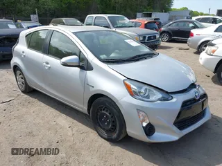 2015 Toyota Prius One z VIN JTDKDTB38F1580333, wystawiony jako IAAI lot #42214442 z przebiegiem 81 971 mil mil oraz . Historia ofert i sprzedaży dostępna na DreamBid. Obrazek 1.