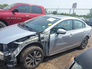 2015 Honda Civic EX z VIN 19XFB2F84FE109199, wystawiony jako IAAI lot #42405178 z przebiegiem 135 245 mil mil oraz . Historia ofert i sprzedaży dostępna na DreamBid. Obrazek 15.