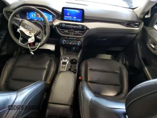 2021 Ford Escape SEL с VIN 1FMCU9H69MUB09730, выставлен на аукционе Copart как лот 63074195 с пробегом 42 529 миль миль и Списание • Salvage title. История ставок и продаж доступна на DreamBid. Изображение 8.