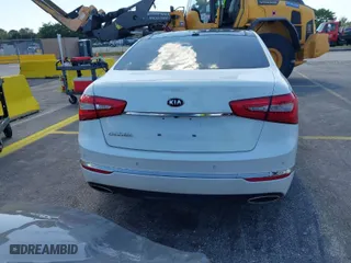 2015 Kia Cadenza Premium with VIN KNALN4D7XF5196941, listed as a IAAI auction lot 42052846 with 118,838 mi miles. Bid and sale history available at carsss.com. Image 15.