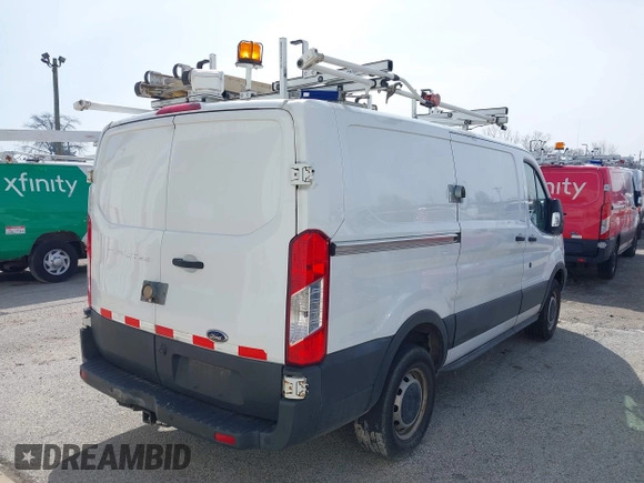 2016 Ford Transit Cargo z VIN 1FTYR1YM1GKB55452, wystawiony jako IAAI lot #41850416 z przebiegiem 91 973 mil mil oraz . Historia ofert i sprzedaży dostępna na DreamBid. Obrazek 4.