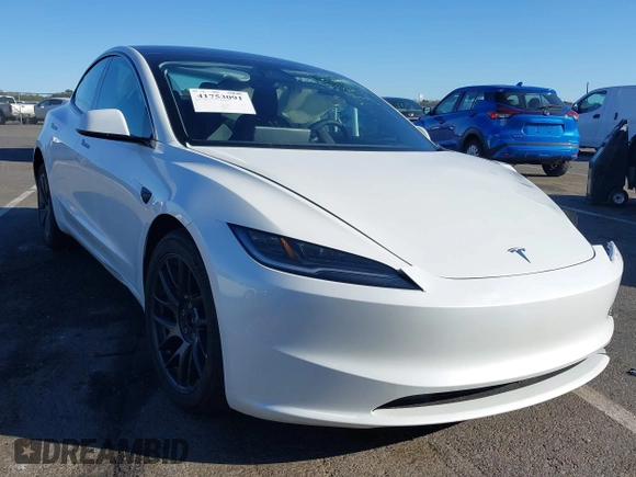2025 Tesla Model 3 Long Range z VIN 5YJ3E1EB3SF911796, wystawiony jako IAAI lot #41753091 z przebiegiem 1 751 mil mil oraz . Historia ofert i sprzedaży dostępna na DreamBid. Obrazek 1.
