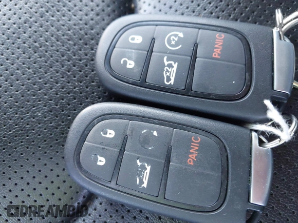 2022 Jeep Cherokee Trailhawk z VIN 1C4PJMBX5ND553336, wystawiony jako IAAI lot #41930991 z przebiegiem 40 832 mil mil oraz . Historia ofert i sprzedaży dostępna na DreamBid. Obrazek 11.