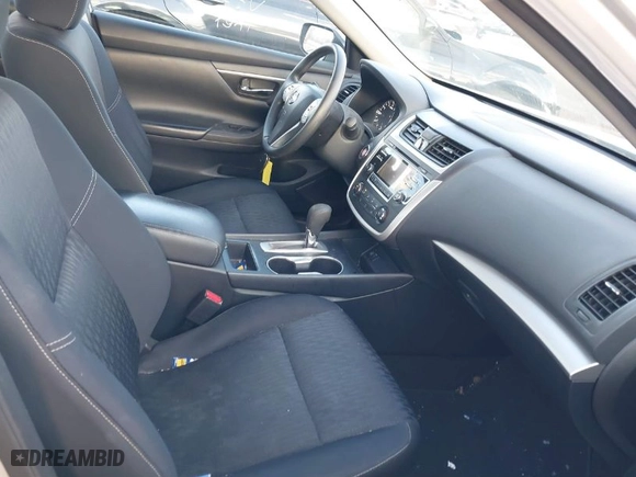 2017 Nissan Altima 2.5 S with VIN 1N4AL3AP9HN347422, listed as a IAAI auction lot 40770287 with 120,709 mi miles. Bid and sale history available at carsss.com. Image 5.