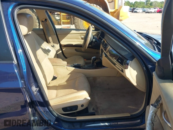 2011 BMW 3 Series 328i с VIN WBAPH7G5XBNN02082, выставлен на аукционе IAAI как лот 41988349 с пробегом 142 190 миль миль и . История ставок и продаж доступна на DreamBid. Изображение 5.
