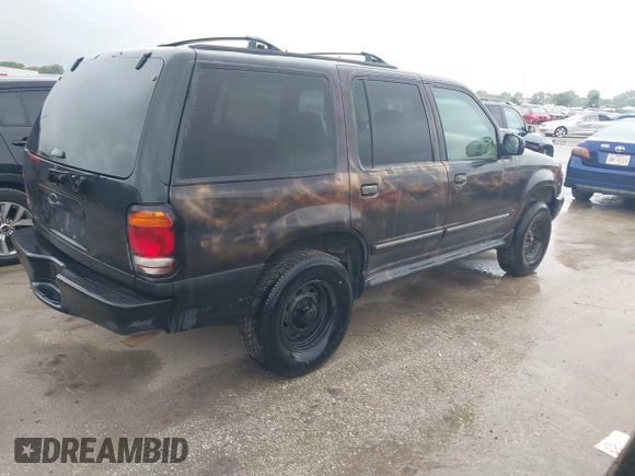 2000 Ford Explorer XLS z VIN 1FMZU62X7YZB81285, wystawiony jako IAAI lot #42720506 z przebiegiem 92 852 mil mil oraz . Historia ofert i sprzedaży dostępna na DreamBid. Obrazek 4.